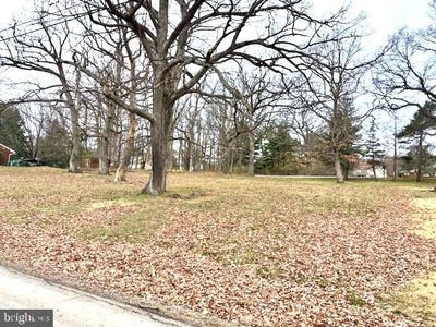 /international/us/armstrong-avenue-frostburg-md-110098435887/