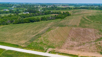 /international/us/16295-kennedy-street-indianola-ia-110100314751/