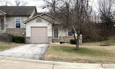 /international/us/2300-willows-court-washington-mo-110105286502/