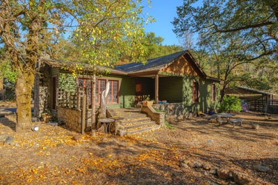 /international/us/13180-redwood-highway-wilderville-or-110099483522/
