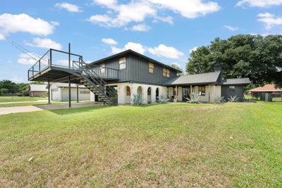 /international/us/3708-coral-sands-court-granbury-tx-110108417099/