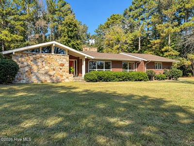 /international/us/120-old-us-13-winton-nc-110110371990/