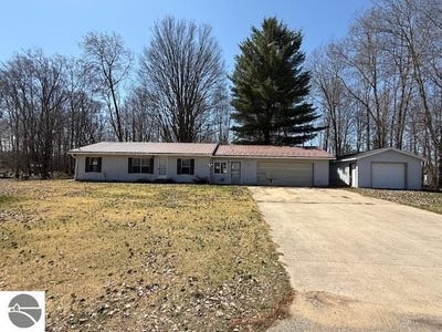 /international/us/559-gitchegumee-drive-buckley-mi-110107924505/