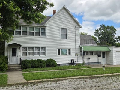 /international/us/626-s-2nd-avenue-hoopeston-il-110108886201/