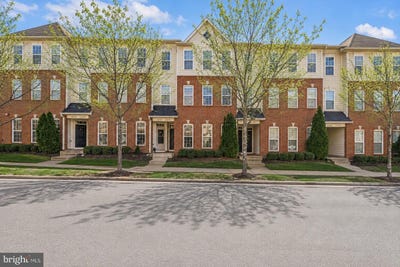 /international/us/19316-diamond-lake-drive-leesburg-va-110109993802/