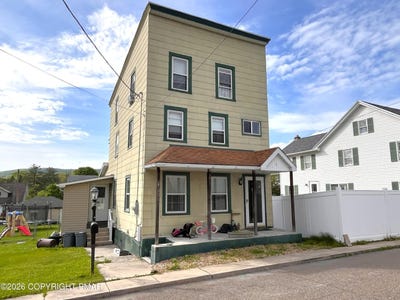 /international/us/521-oak-street-jim-thorpe-pa-110108207422/