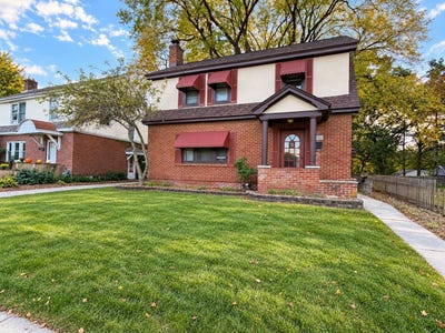 /international/us/4704-illinois-street-loves-park-il-110120584068/