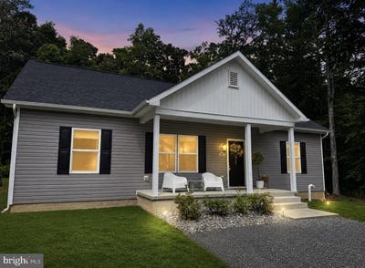 /international/us/903-albrough-boulevard-colonial-beach-va-110108907901/