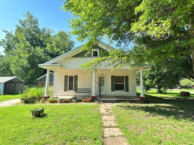/international/us/114-n-summit-st-tonkawa-ok-110100653113/
