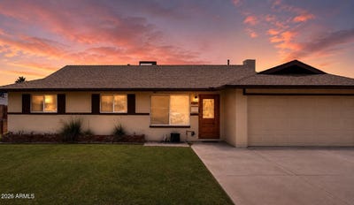 /international/us/409-e-hermosa-circle-tempe-az-110106473959/