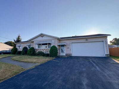 /international/us/7-ann-ave-dartmouth-ma-110110199828/