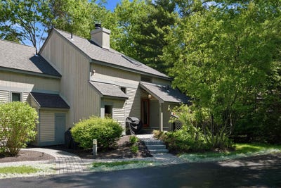 /international/us/2696-lake-shore-road-gilford-nh-110108578687/