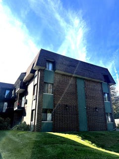 /international/us/4942-douglas-road-downers-grove-il-110120106280/