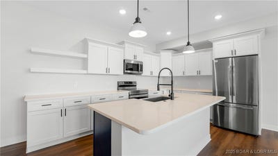/international/us/104-sierra-bay-drive-camdenton-mo-110100525110/