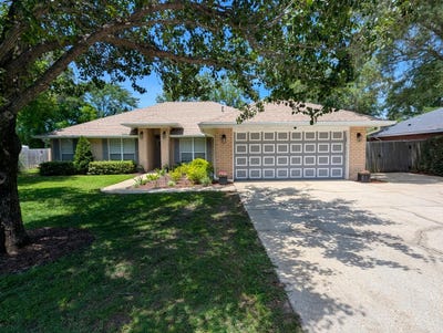 /international/us/9332-vandivere-drive-navarre-fl-110108174171/