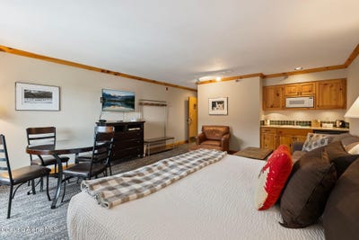 /international/us/72-great-escape-rd-sandpoint-id-110108713904/