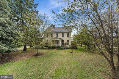 /international/us/36625-shoemaker-school-road-purcellville-va-110098827348/
