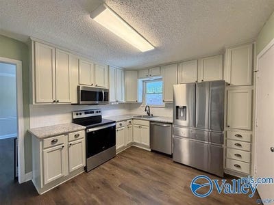 /international/us/1208-willowbrook-drive-se-huntsville-al-110108207348/