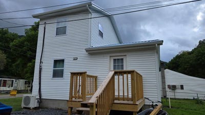 /international/us/403-parcoal-road-webster-springs-wv-110107399452/