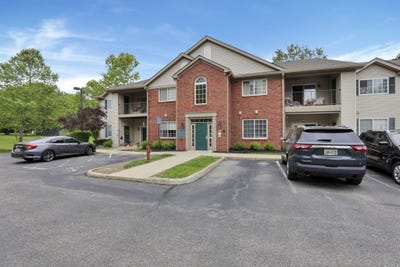 /international/us/108-shelbourne-forest-way-delaware-oh-110099851330/