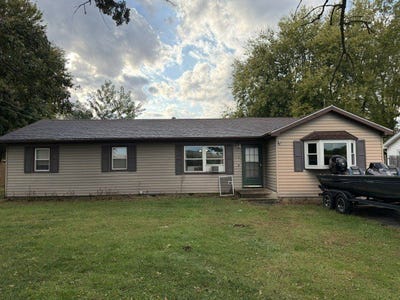 /international/us/1108-sunset-drive-wilmington-il-110120464482/