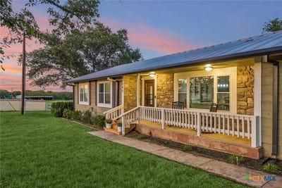 /international/us/295-mcknight-road-seguin-tx-110108398133/