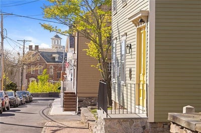 /international/us/18-barney-street-newport-ri-110108058722/