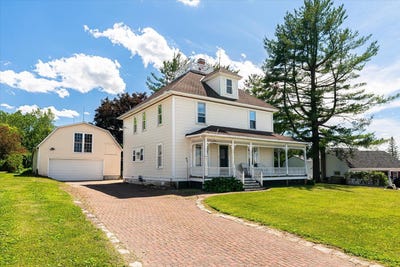 /international/us/103-coon-prairie-ave-westby-wi-110108934364/