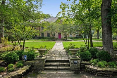 /international/us/1418-waverly-road-highland-park-il-110110125662/