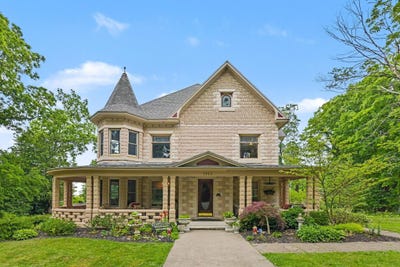 /international/us/7812-main-street-bear-lake-mi-110109168860/