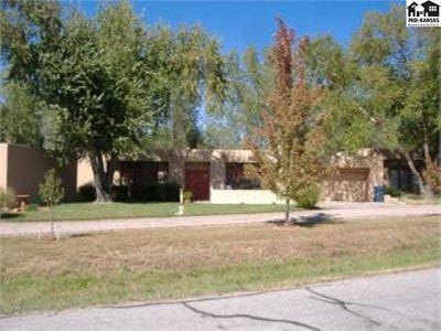 /international/us/3105-mission-dr-hutchinson-ks-110100895340/