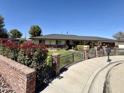 /international/us/17-maple-drive-yerington-nv-110110351016/