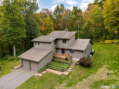 /international/us/258-south-road-marlborough-ct-110120482833/