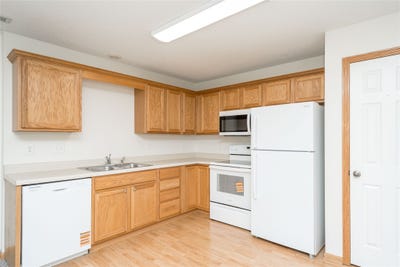 /international/us/1243-se-village-view-lane-ankeny-ia-110108344562/
