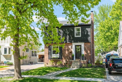 /international/us/1412-brys-drive-grosse-pointe-woods-mi-110120481788/