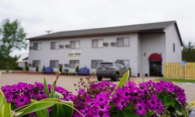 /international/us/190-e-m-35-highway-gwinn-mi-110103741180/
