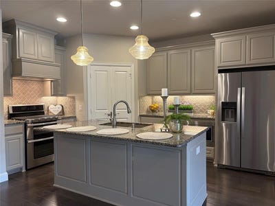 /international/us/1051-copper-canyon-drive-prosper-tx-110100210294/