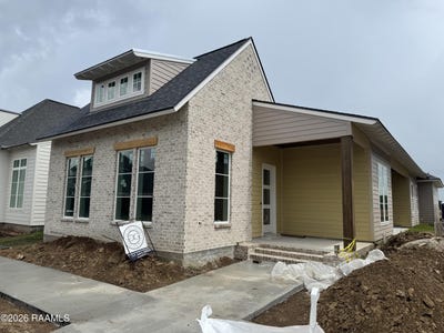 /international/us/502-broyles-street-youngsville-la-110105635680/