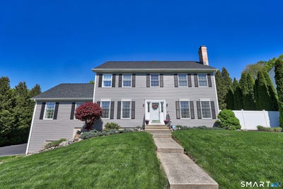 /international/us/10-fawn-meadow-drive-naugatuck-ct-110108070047/