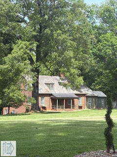 /international/us/1421-oak-level-rd-bassett-va-110098051322/