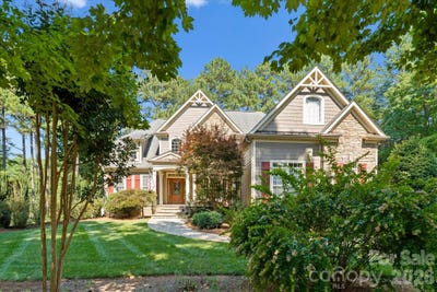 /international/us/4552-sawgrass-court-denver-nc-110120463177/