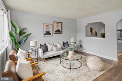 /international/us/214-old-riverside-road-brooklyn-park-md-110108359825/