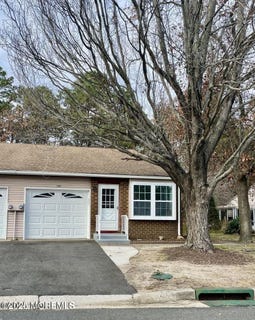 /international/us/19b-maplewood-drive-whiting-nj-110107711687/