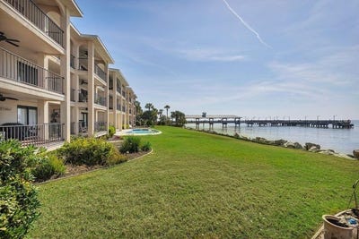 /international/us/100-floyd-street-st-simons-island-ga-110105508094/