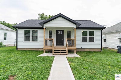 /international/us/704-e-16th-sedalia-mo-110096588556/