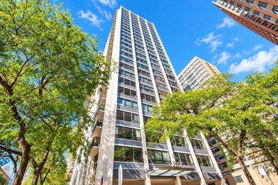 /international/us/222-e-pearson-street-chicago-il-110120771250/
