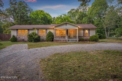 /international/us/139-county-road-532-etowah-tn-110120456627/