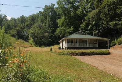 /international/us/44-egret-lane-sylva-nc-110099185251/