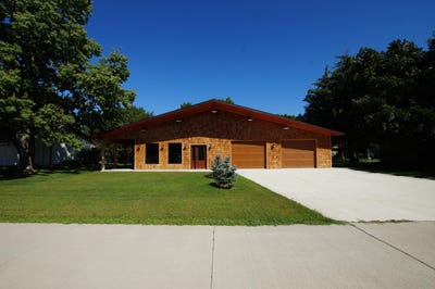 /international/us/413-ne-15th-avenue-aberdeen-sd-110091566404/