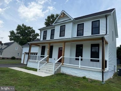 /international/us/43-lee-street-montross-va-110107955798/